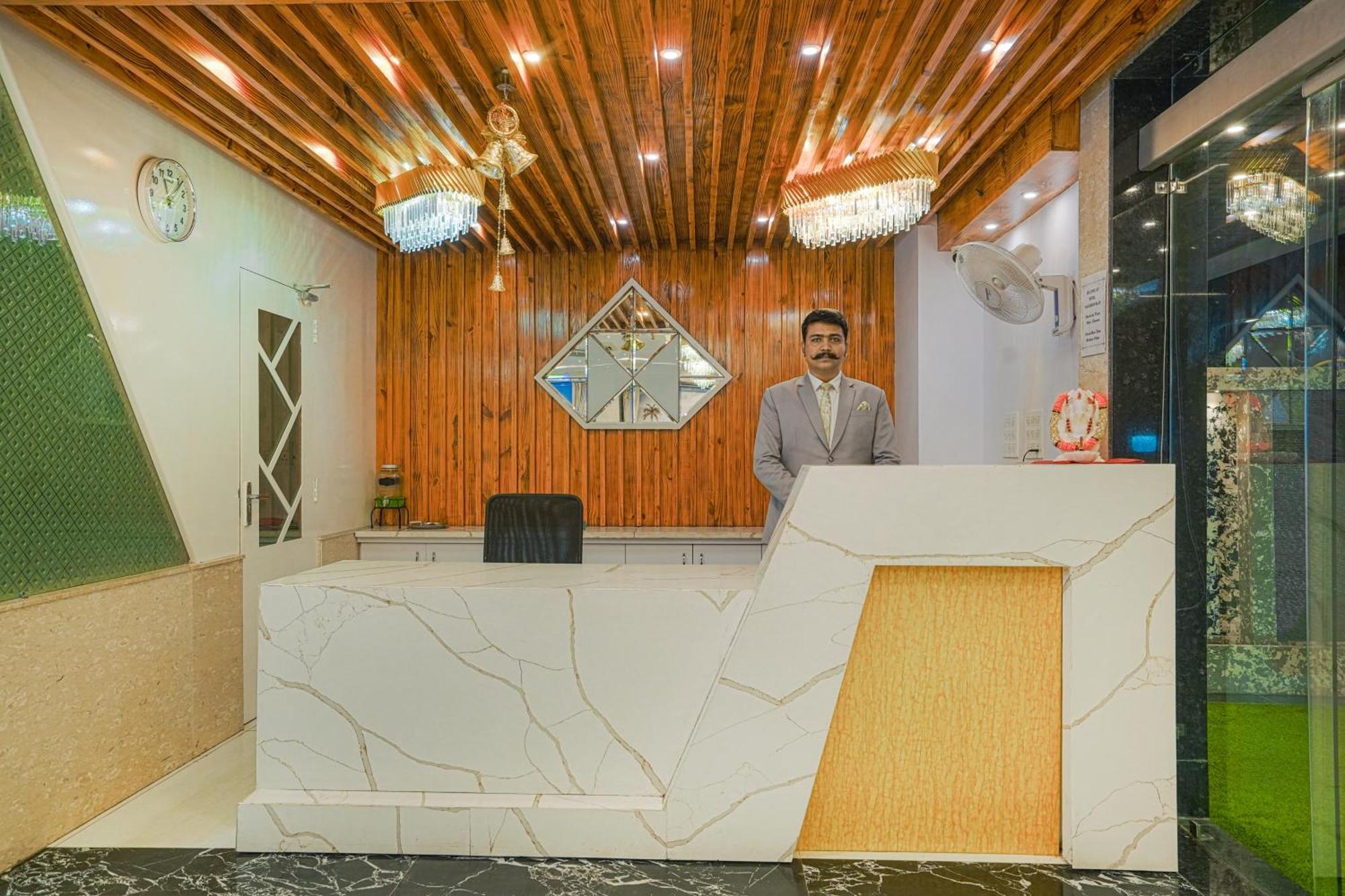 Pax Grand Blue 3 Min Walk From Railway Station 4* Udaipur