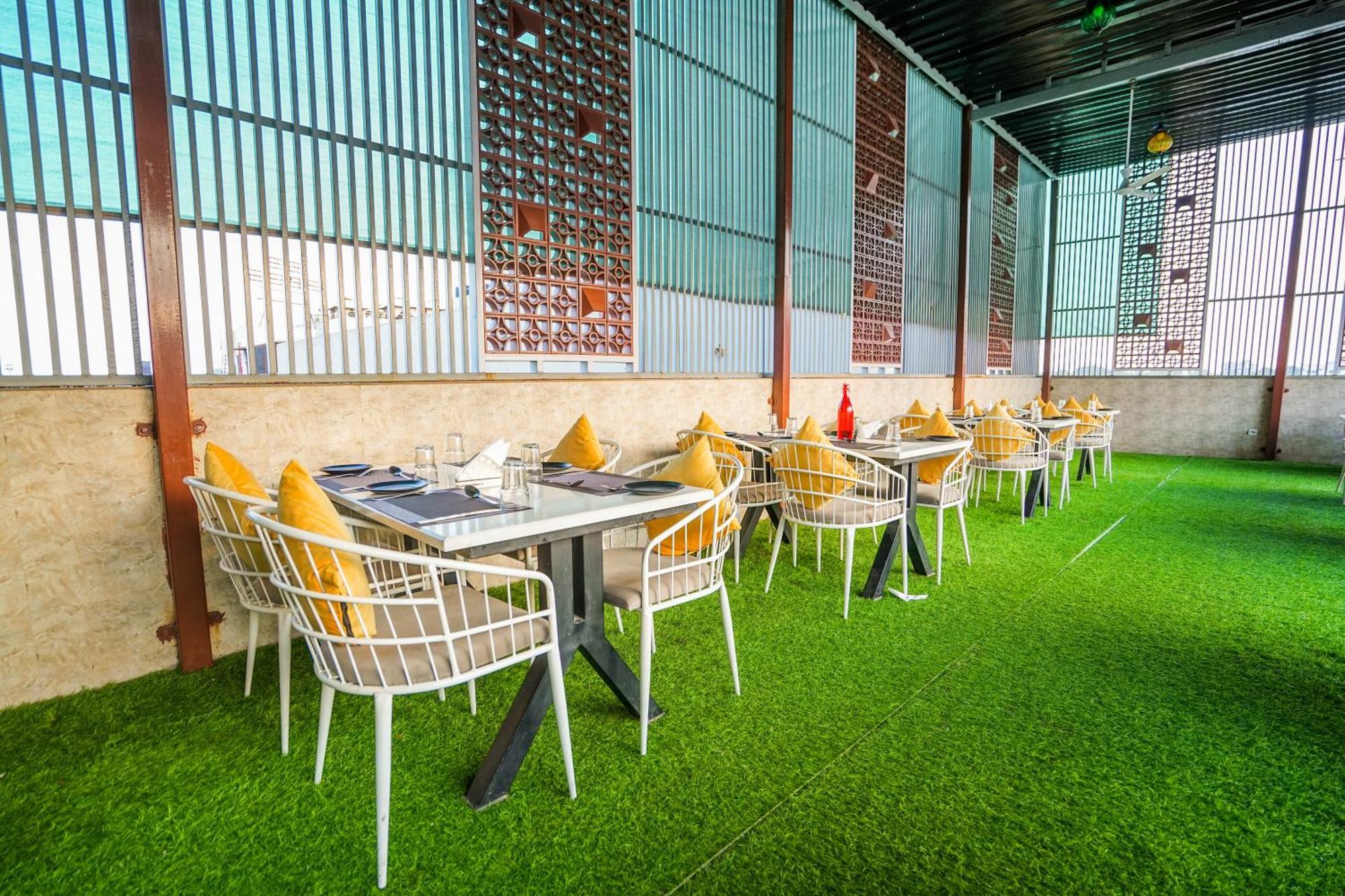 Pax Grand Blue 3 Min Walk From Railway Station 4* Udaipur